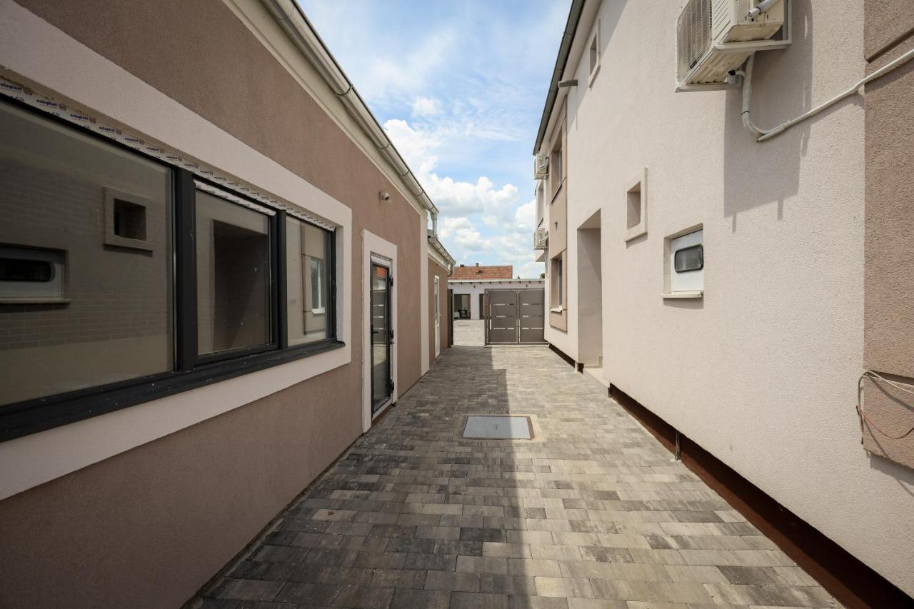 Domacin Komsijska Gostiona Zrenjanin Esterno foto