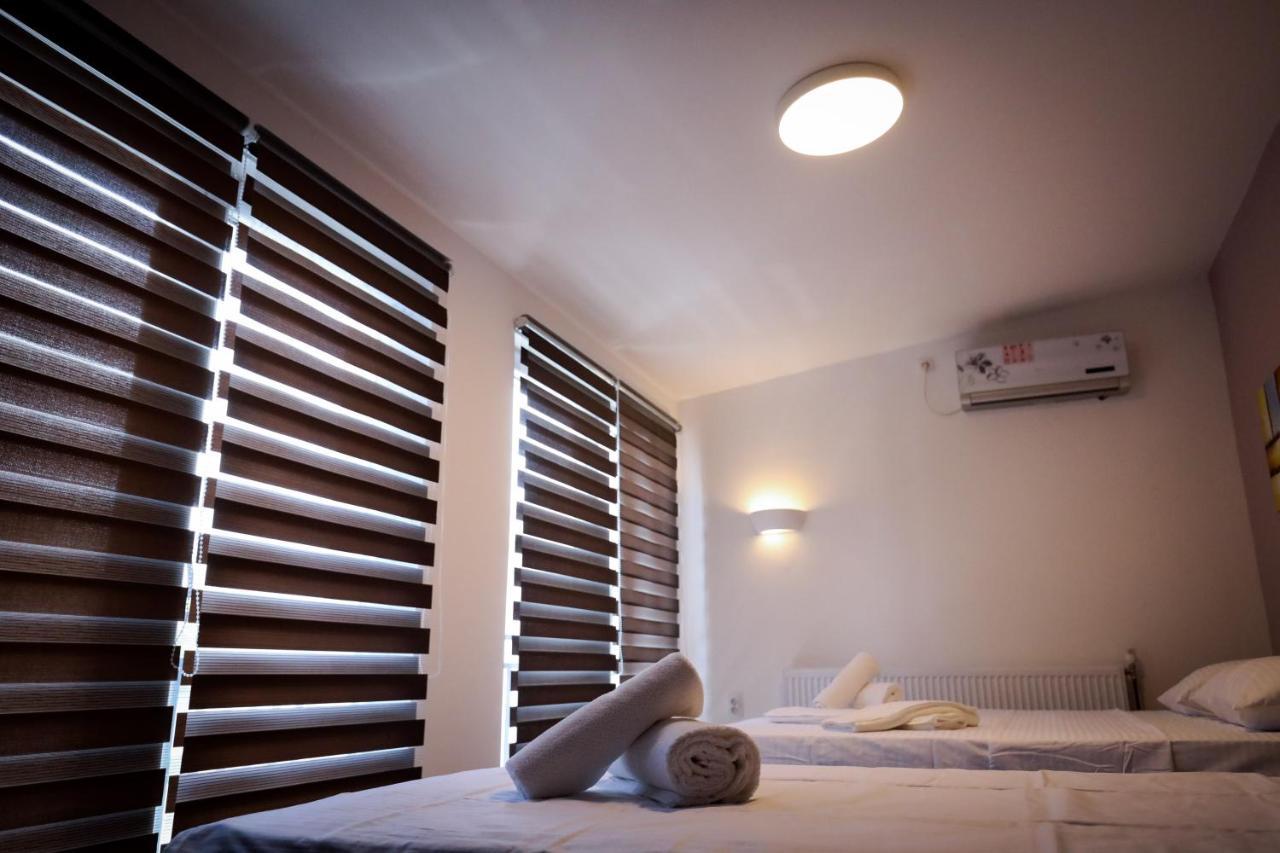 Domacin Komsijska Gostiona Zrenjanin Esterno foto